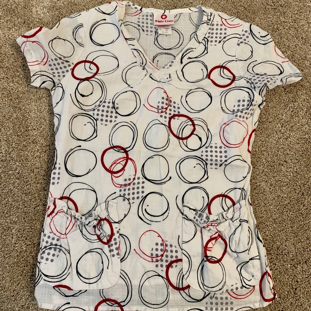 4 size XS scrub tops VGUC